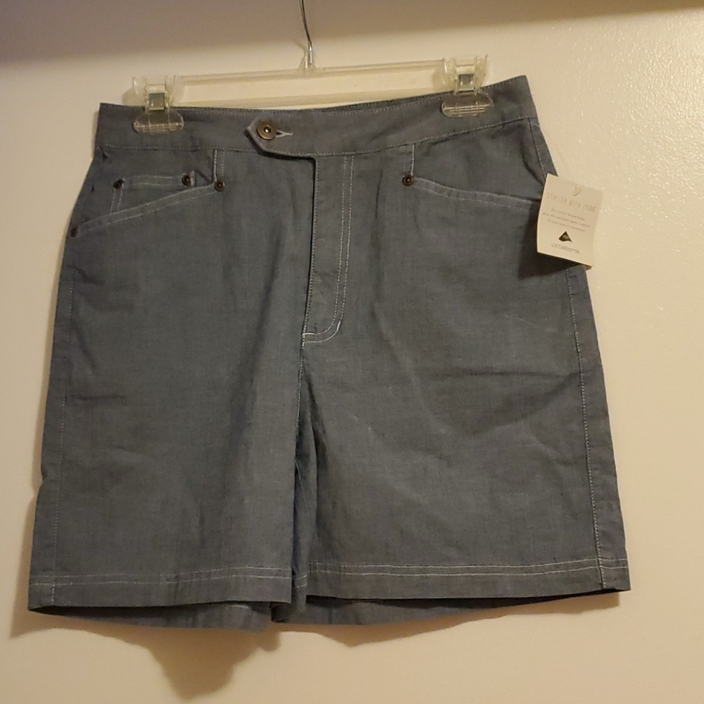NWT: Liz Claiborne Shorts